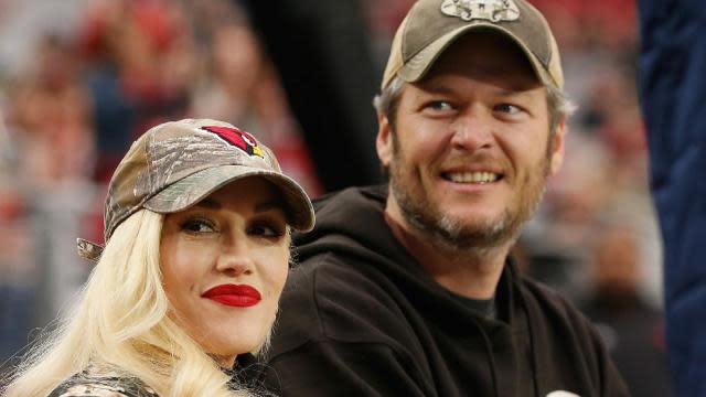 Gwen Stefani & Blake Shelton Keep Romantic Holiday Weekend Going With a ...