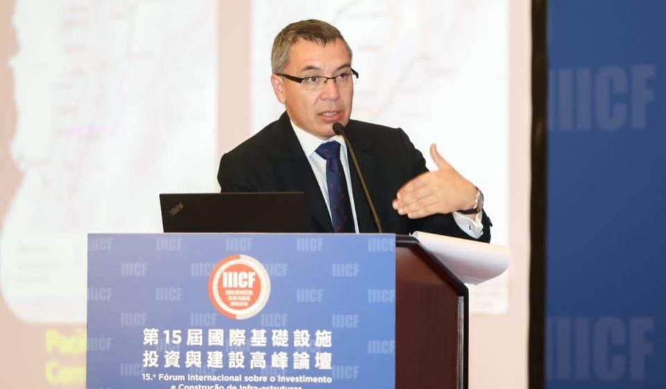 William Camargo, ministro de Transporte, participa en China en el XV Foro Internacional de Inversión en Infraestructura y Construcción. Foto: MinTransporte