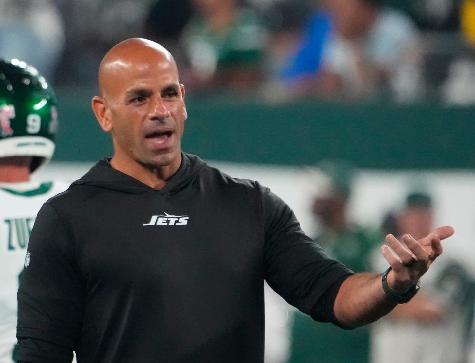 Jets head coach Robert Saleh does not expect Aaron Rodgers to retire after 2023 season, Achilles injury.