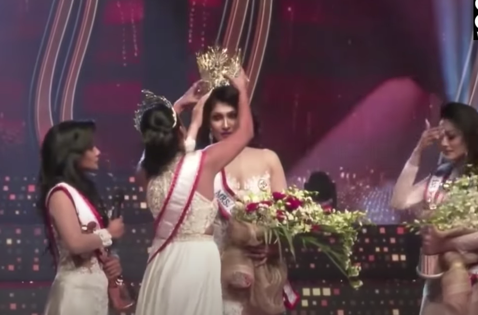 Pushpika De Silva was crowned 'Mrs Sri Lanka'