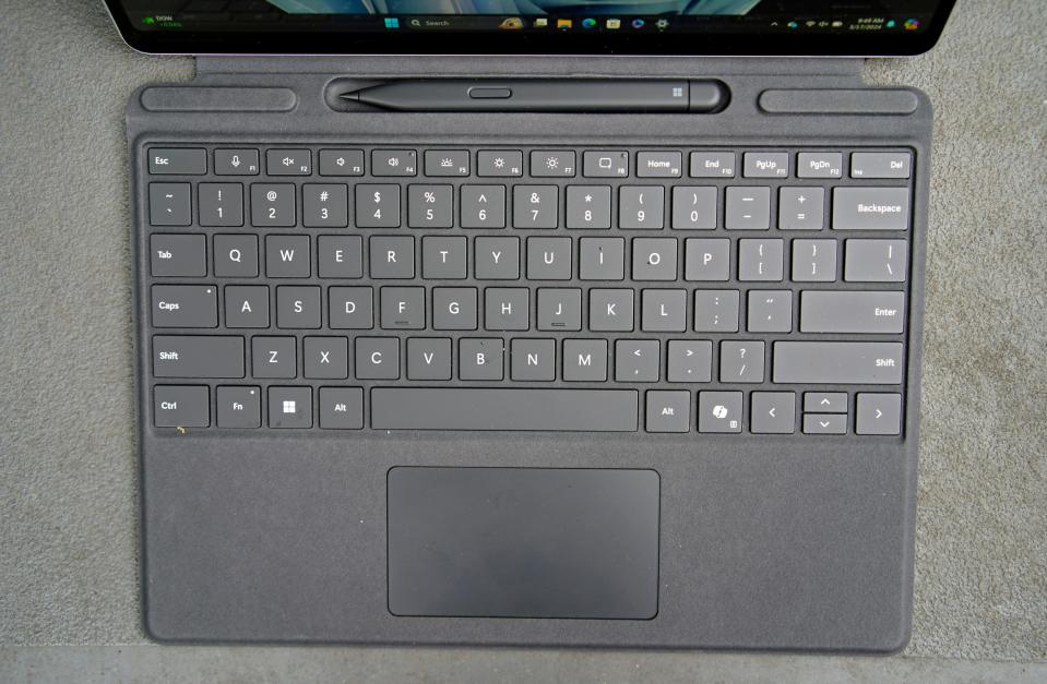<p>Surface Pro 10 for Business</p>
