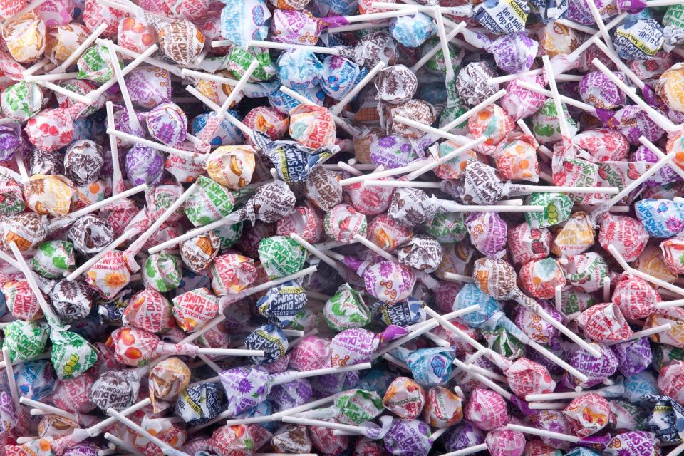 thousands of dum dum pops