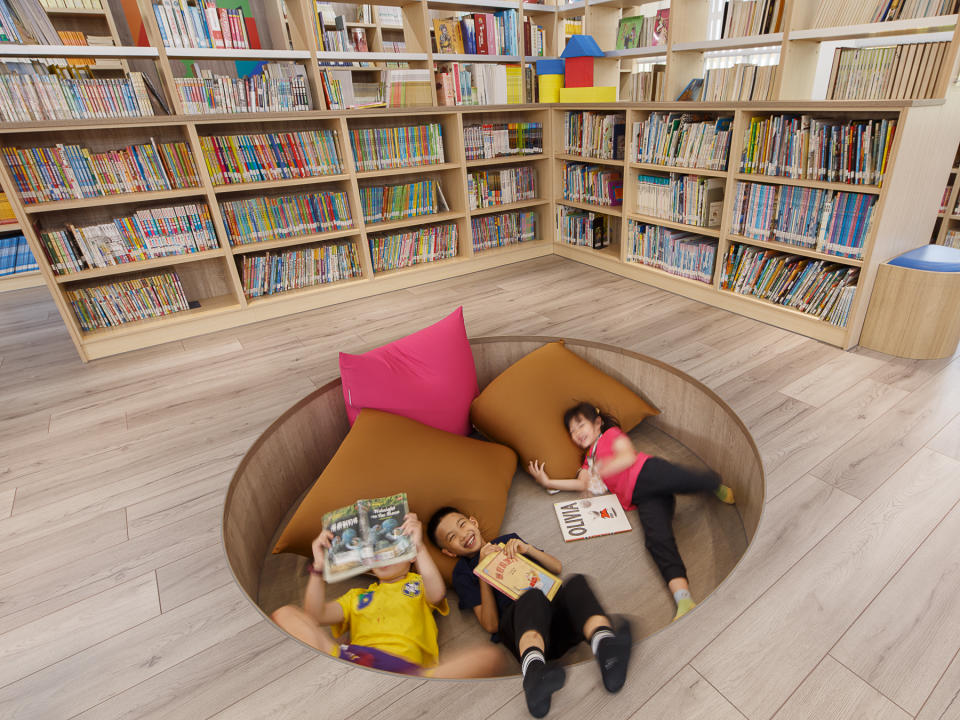 南門國小學生最愛圖書館的樹洞閱讀區