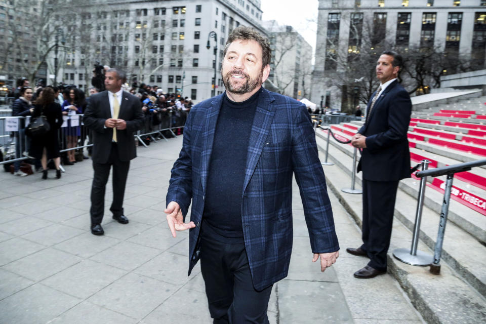 James Dolan, el dueño de los Knicks de Nueva York, ha señalado que no tiene planes de vender el equipo, aunque los aficionados le hayan suplicado que lo haga. (Krista Schlueter/The New York Times)