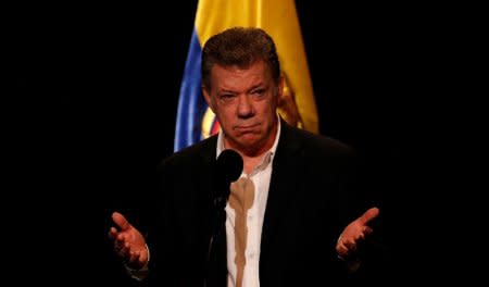 FILE PHOTO: Colombia's President Juan Manuel Santos speaks in Bogota, Colombia November 24, 2017. REUTERS/Jaime Saldarriaga