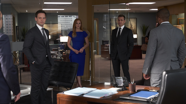 Suits Gabriel Macht Sarah Rafferty On Darvey S Romantic Surprise And Emotional Series Finale Exclusive