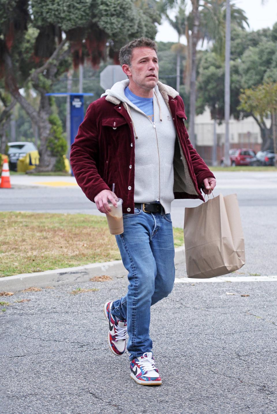 Ben Affleck picks up an iced coffee while running errands in Brentwood, Calif. 