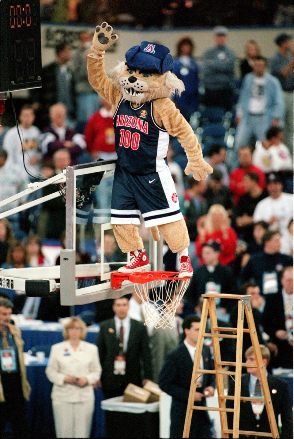 37) 1997: An Arizona Championship