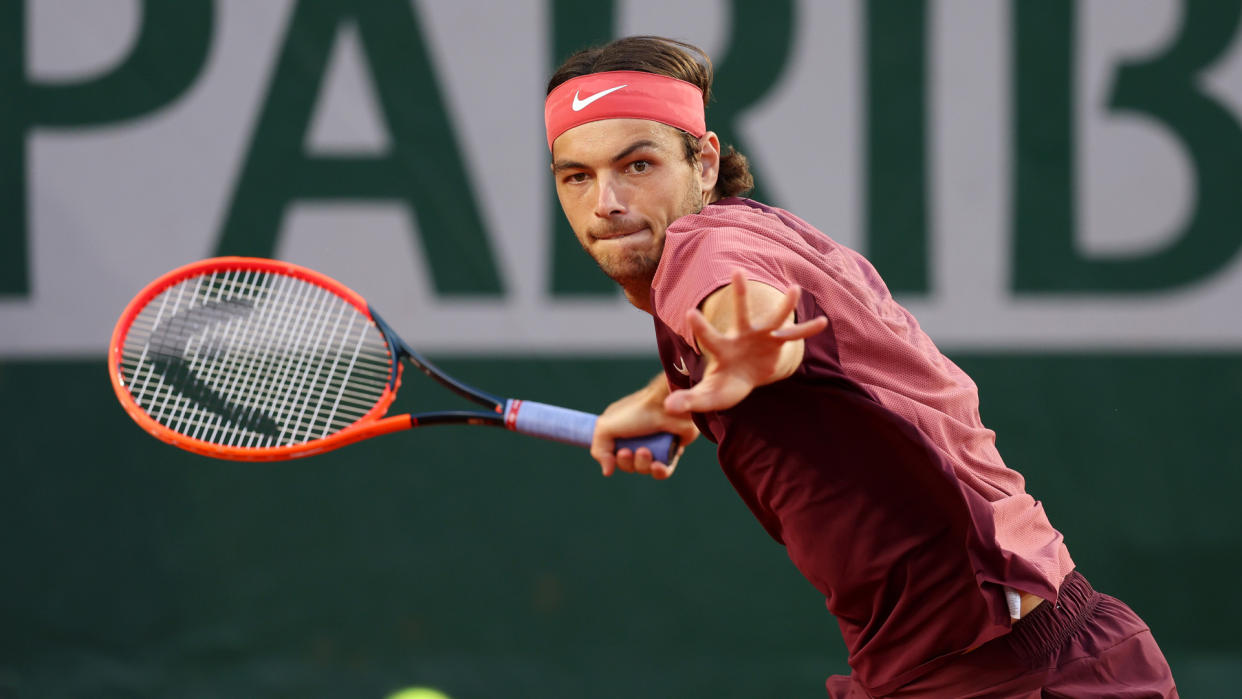  Taylor Fritz winds up a forehand return at the French Open 2023 