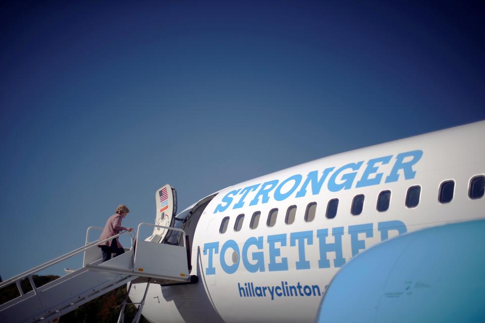 Hillary Clinton campaign plane