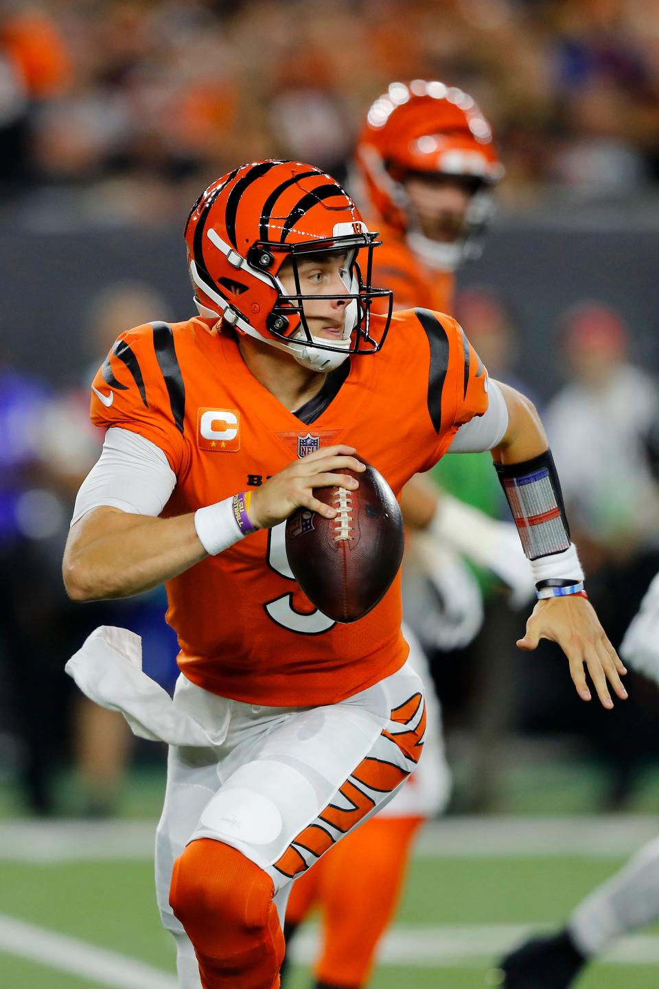 Joe Burrow threw for 348 yards and 2 TDs in the Bengals' win over the Jaguars on Thursday night.