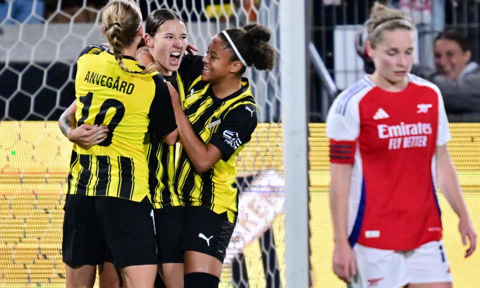 <span>Häcken celebrate their winner on the night, their speed on the counterattack was a constant worry to the Arsenal backline.</span><span>Photograph: Björn Larsson Rosvall/AP</span>