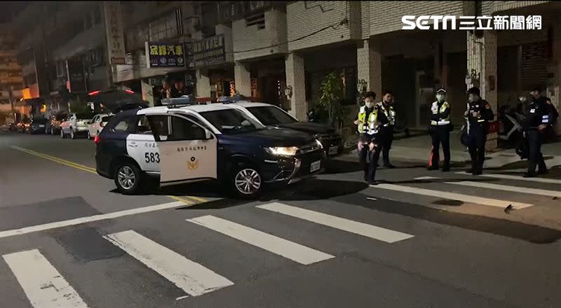 警方一路追捕最後在太原路發現男子座車。（圖／翻攝畫面）