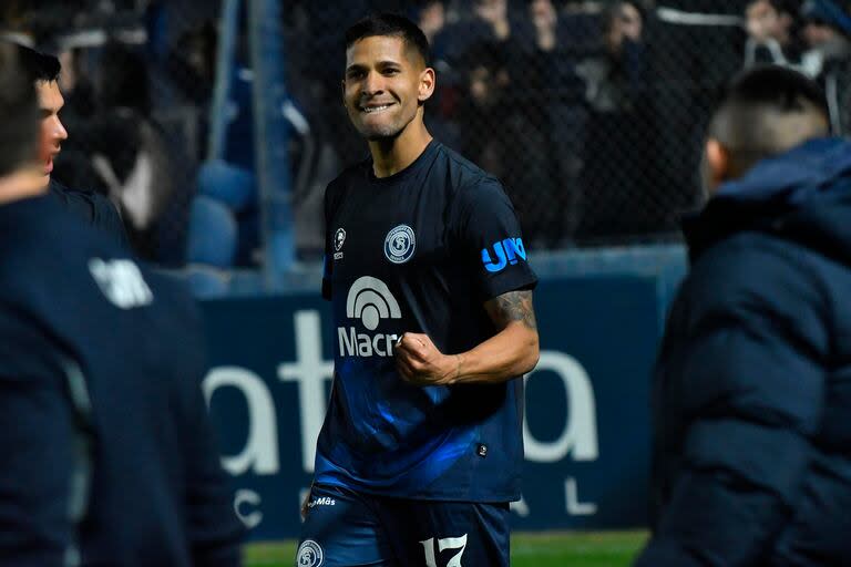 Lautaro Ríos hizo la diferencia en Mendoza: anotó el gol de Independiente Rivadavia contra Gimnasia La Plata.