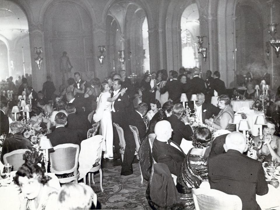 A full house at the restaurant in 1920