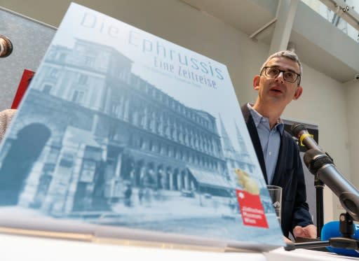 It was Edmund de Waal, the great-grandson of Viktor Ephrussi, who took up the challenge of writing the book about his family