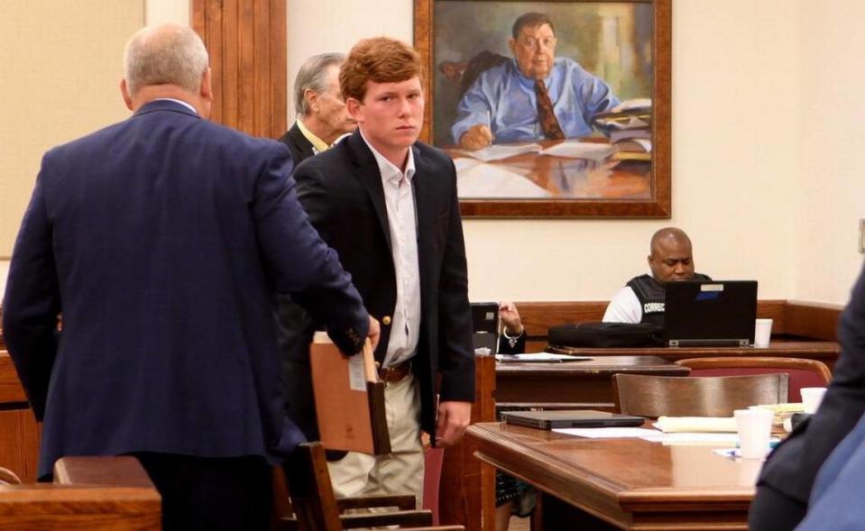 Paul Terry Murdaugh prepares to leave the Beaufort County Courthouse on Monday after having his bond modified for the three felony charges he faces for the Feb. 24 boat crash which killed Mallory Beach. Murdaugh’s defense attorney Jim Griffin asked judge Michael G. Nettles to allow Murdaugh to travel within the state. Nettles ruled that Murdaugh may travel within the state with no other modifications. The state had asked for GPS monitoring as well as alcohol monitoring which was not a condition set by Nettles.