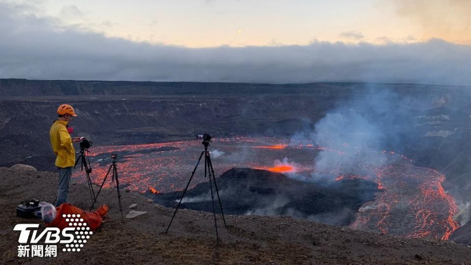 夏威夷基拉韋亞火山是全球噴發熔岩最頻繁的一座活火山。（圖／達志影像路透社）