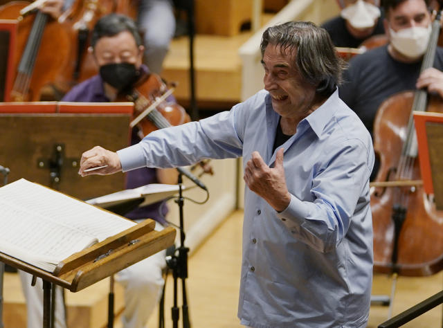 Riccardo Muti becomes Chicago Symphony Orchestra's music director