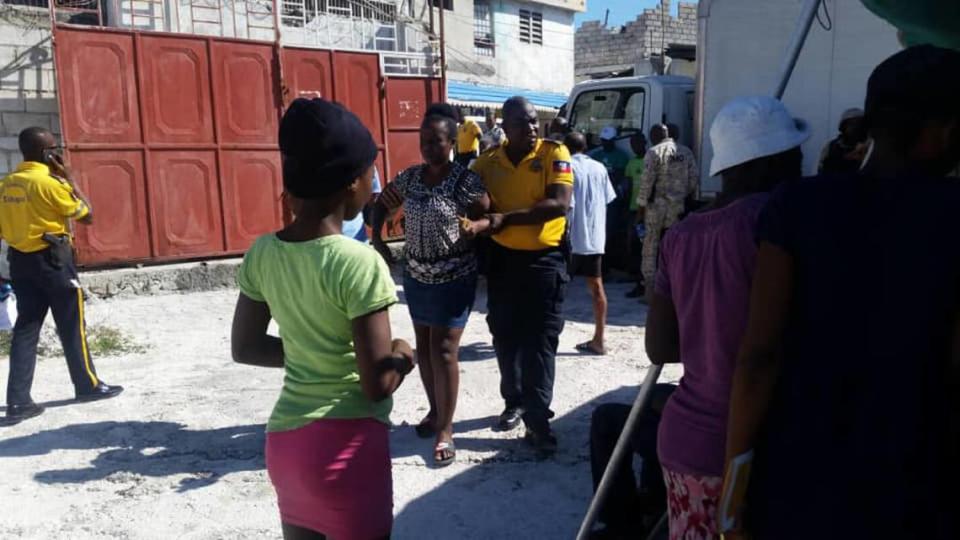 In late 2018, Haiti National Police, with help of its community police officers, gained access to the Village de Dieu, Village of God, slum in Port-au-Prince. During the police’s two months presence, they held a mobile medical clinic. Since then, police have lost control of the slum, which today is a kidnapper’s lair.