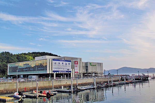 The Bay 101去年初才開幕，亮麗外觀成海雲台新景。