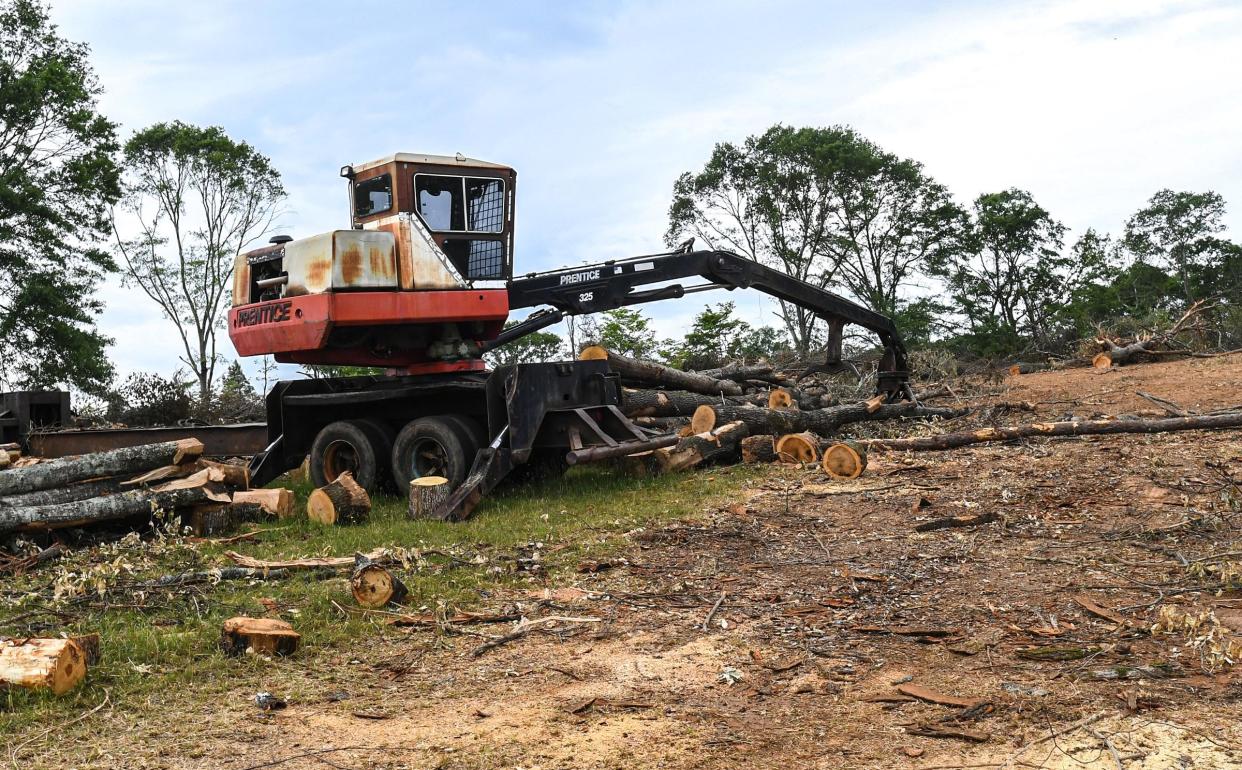 Grading and clearing space at the 25 acre site of the future Oak Hill Elementary School in Piedmont, S.C. Tuesday, April 30, 2024. The school is scheduled to be open in the Fall of 2026, stated in a the Anderson School District One press release.