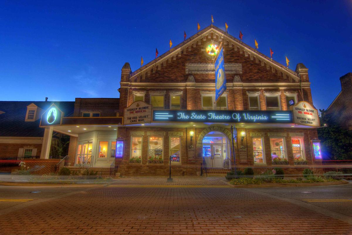 Each June You Can Pay In Produce To Get Into This Virginia Theater