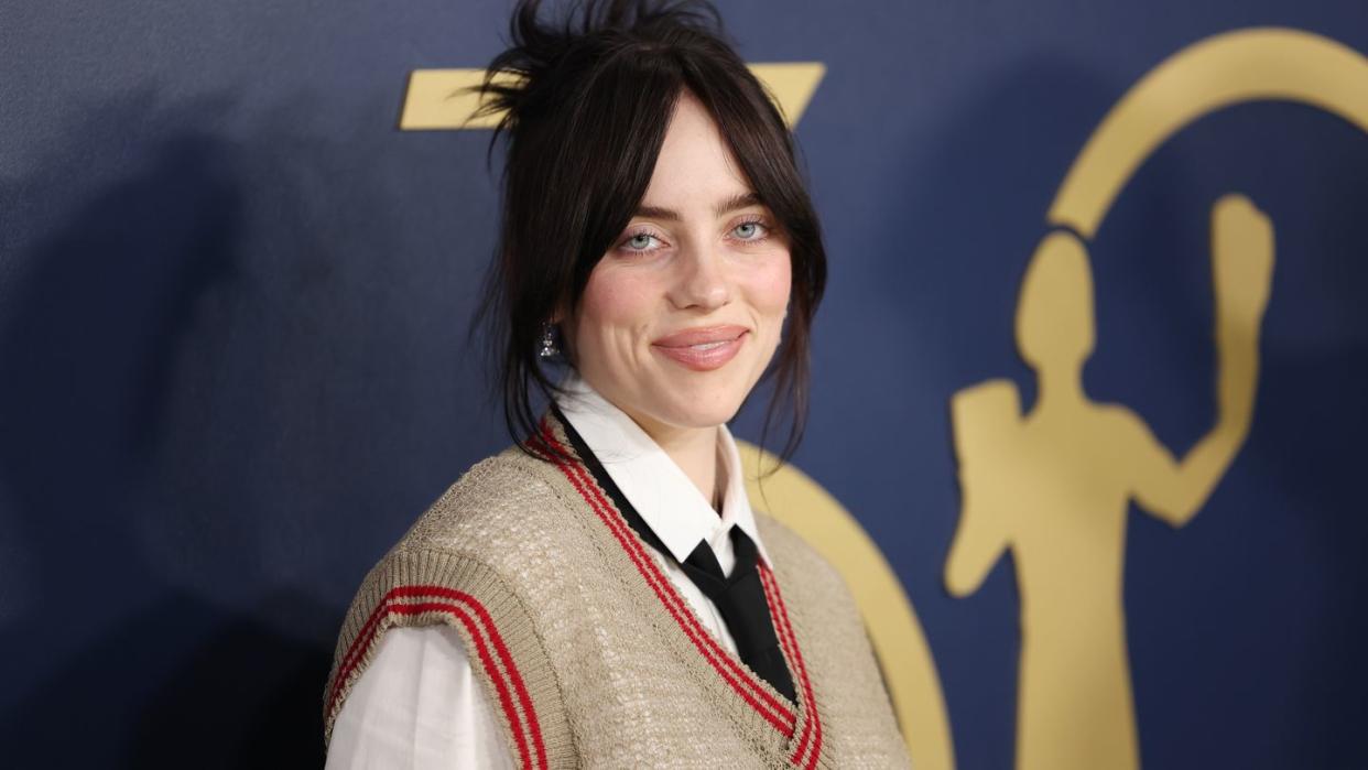 los angeles, california february 24 billie eilish attends the 30th annual screen actors guild awards at shrine auditorium and expo hall on february 24, 2024 in los angeles, california photo by monica schipperfilmmagic