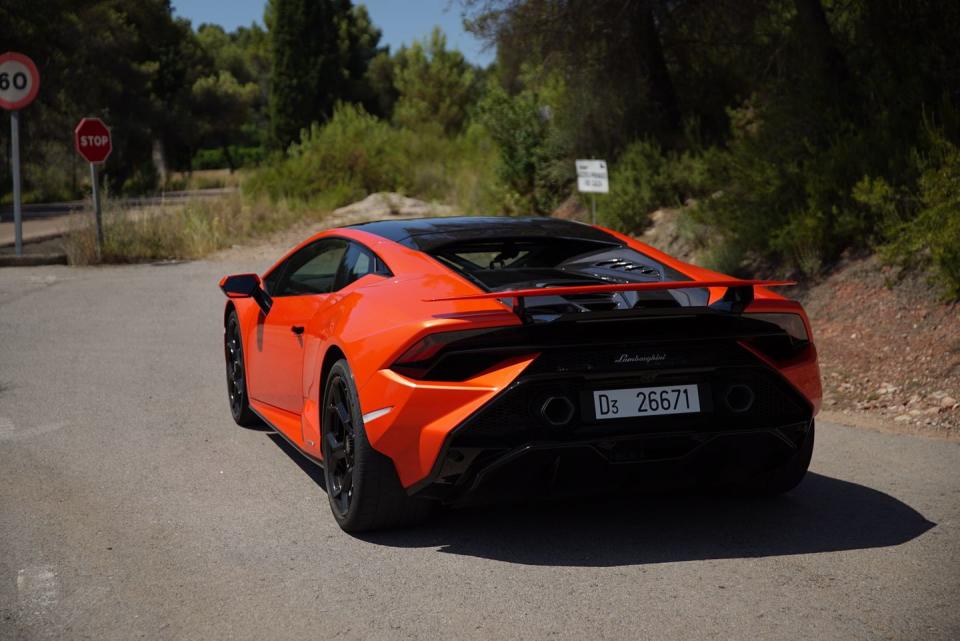 2023 Lamborghini Huracán Tecnica - Photos From Every Angle