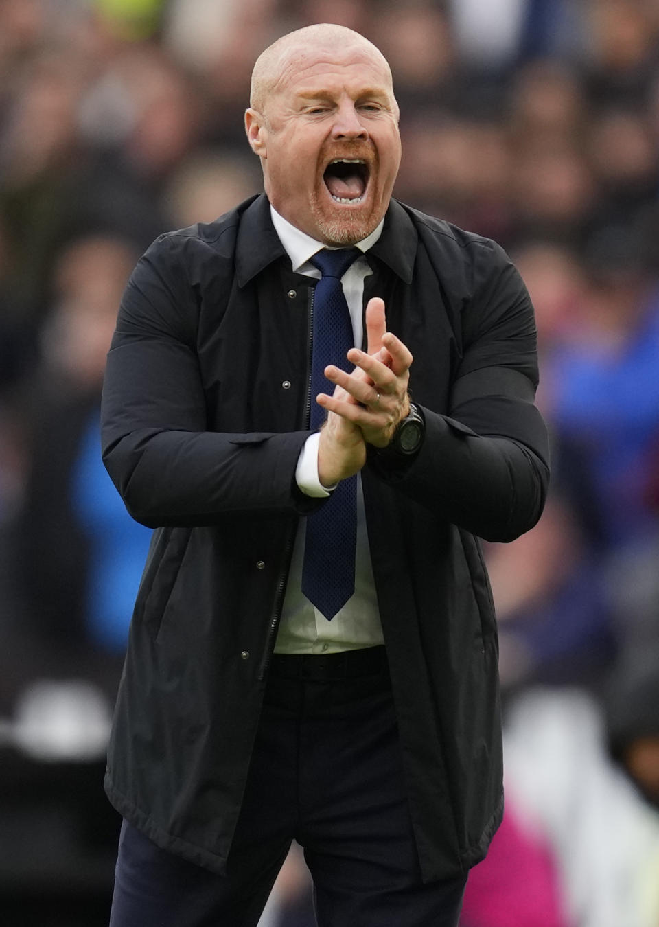 Everton's head coach Sean Dyche reacts during the English Premier League soccer match between West Ham United and Everton at the London stadium in London, Sunday, Oct. 29, 2023. (AP Photo/Kirsty Wigglesworth)