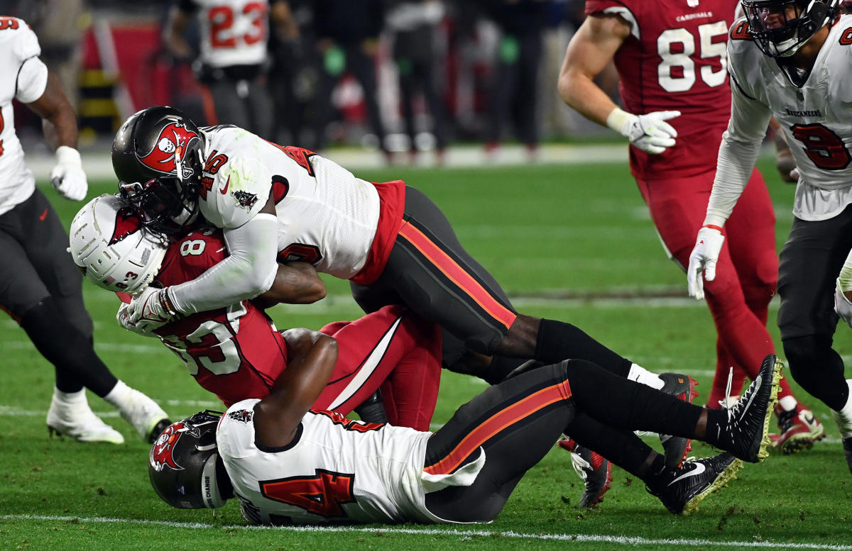 Buccaneers beat Cardinals 19-16