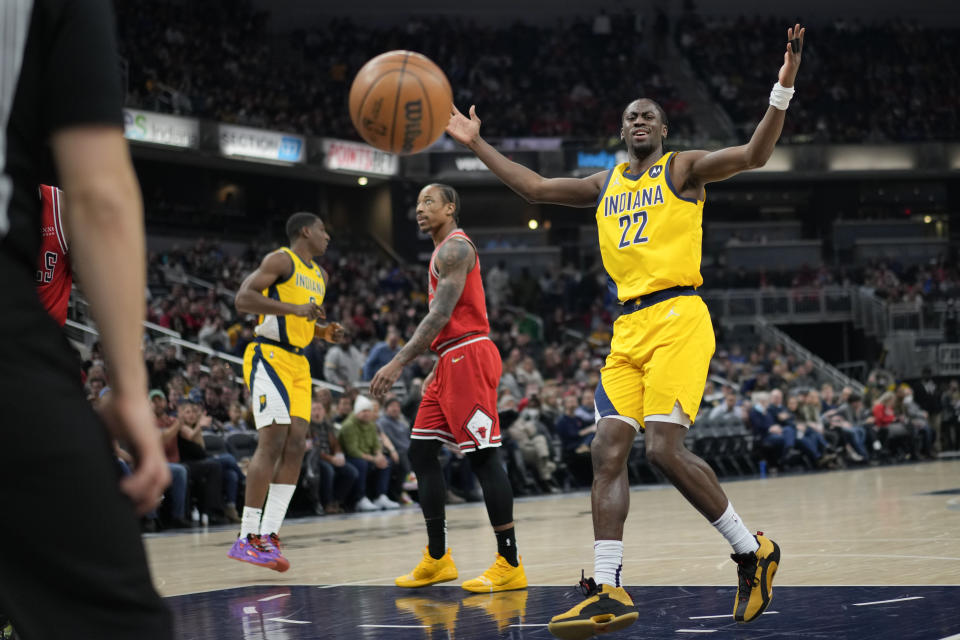 Indiana Pacers guard Caris LeVert (22) questions an official as to why a foul was not called against the Chicago Bulls, during the first half of an NBA basketball game in Indianapolis, Friday, Feb. 4, 2022. (AP Photo/AJ Mast)