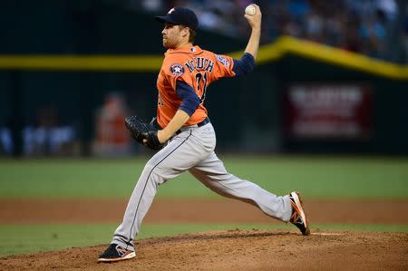 Oct 3, 2015; Phoenix, AZ, USA; Houston Astros starting pitcher Collin McHugh (31) pitches during the third inning against the Arizona Diamondbacks at Chase Field. Joe Camporeale-USA TODAY Sports