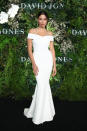 <p>Aussie model Jessica Gomes comanded the catwalk in this figure-hugging white gown and a red lip. Photo: Getty Images </p>