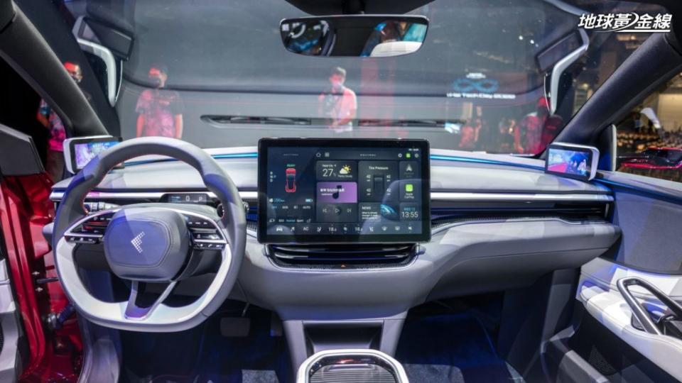 Model B概念車僅有小型儀表，大部份行車資訊都整合在中控15.4吋觸控螢幕內。(攝影/ 劉家岳)