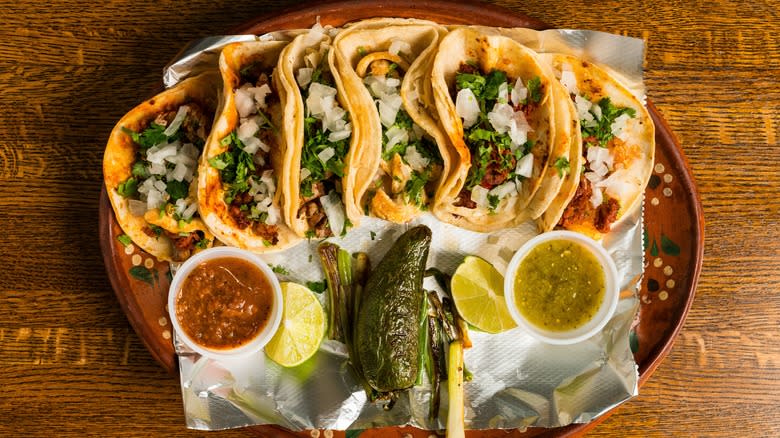 Tacos platter with salsa