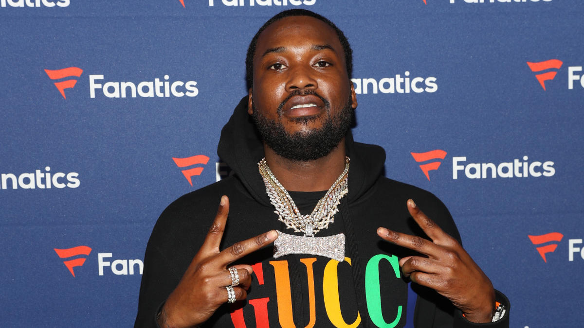 Meek Mill Shares Handwritten Note Revealing Tracklist and Features