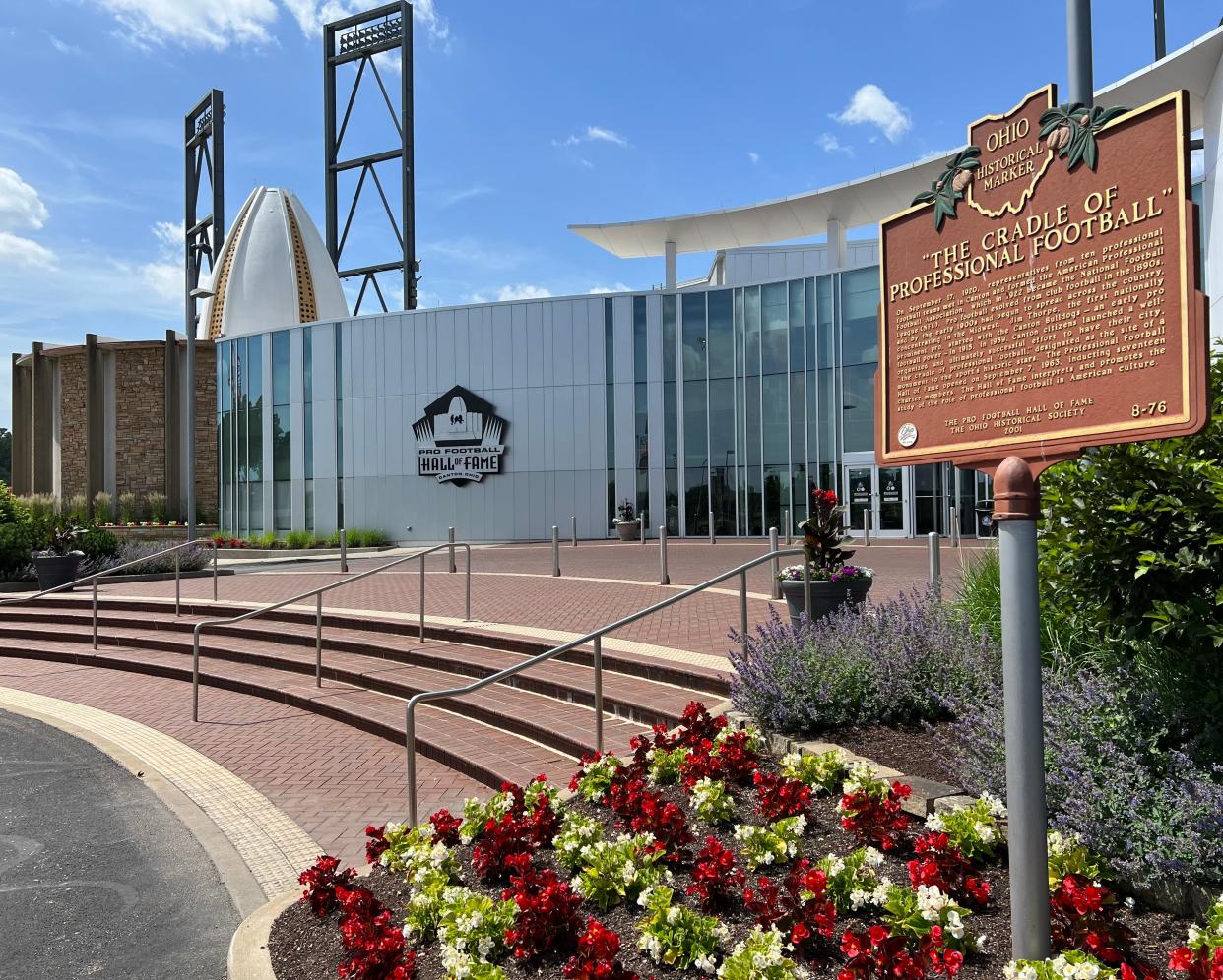 The Pro Football Hall of Fame in Canton will host the new Hall of Fame Ribs Burnoff on Friday, Saturday and Sunday on the grounds of the museum.