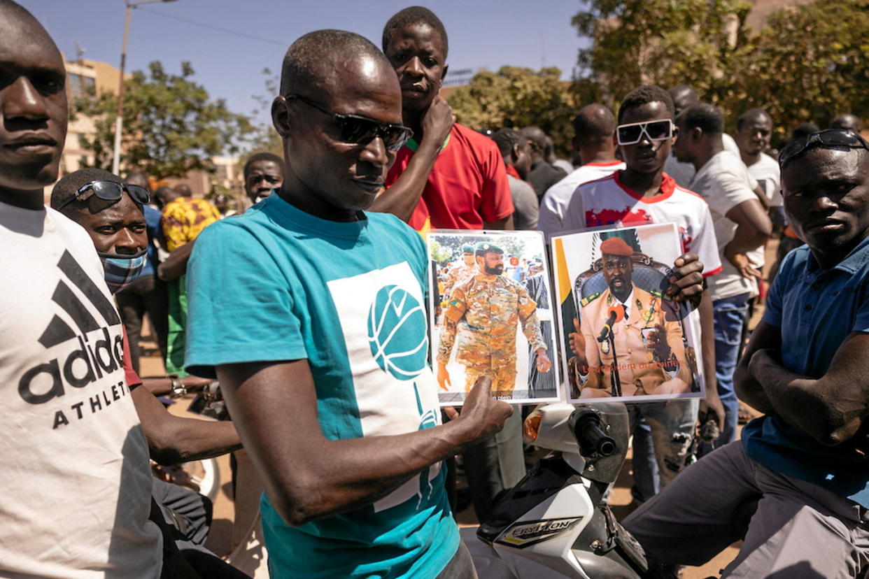 Depuis trois ans, en Afrique de l'Ouest et en Afrique centrale, des putschistes ont pris la place de présidents vieillissants, autoritaires, ou débordés par la violence djihadiste.  - Credit:OLYMPIA DE MAISMONT / AFP