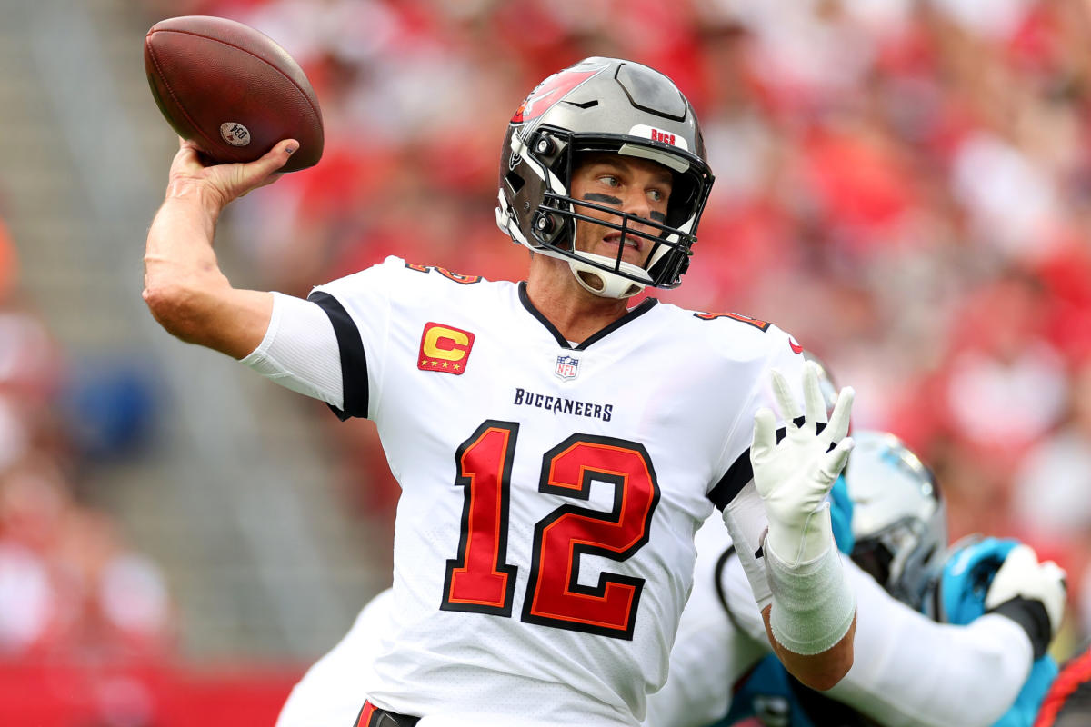 Tampa Bay Buccaneers Name 2022 Team Captains, Tom Brady Lavonte David