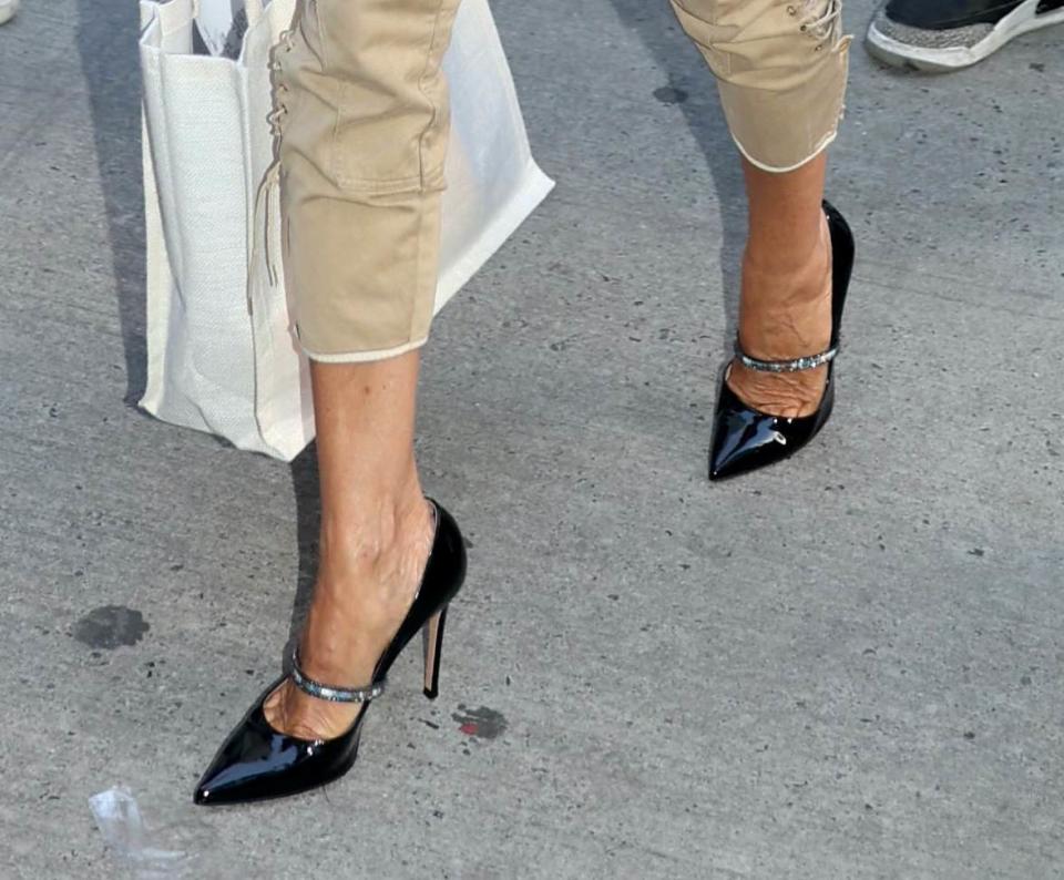 Sarah Jessica Parker, Mary Janes, pumps, leather, capris, Y2K, New York, "And Just Like That"