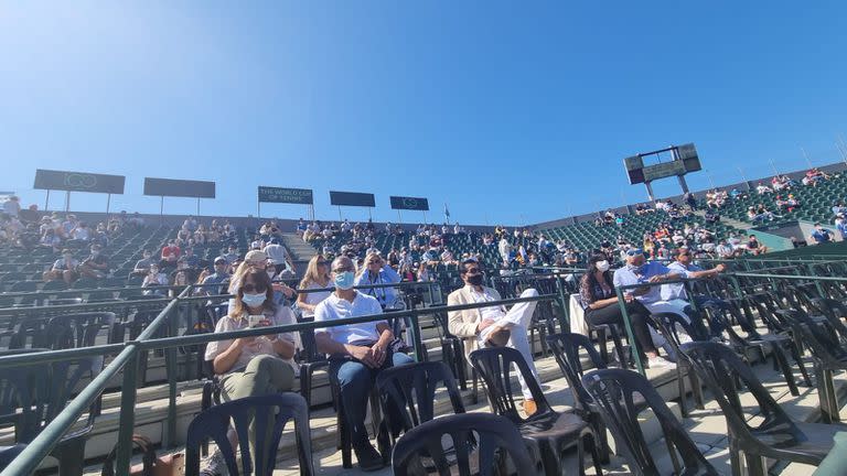 ingreso del publico al lawn tennis club por la copa davis