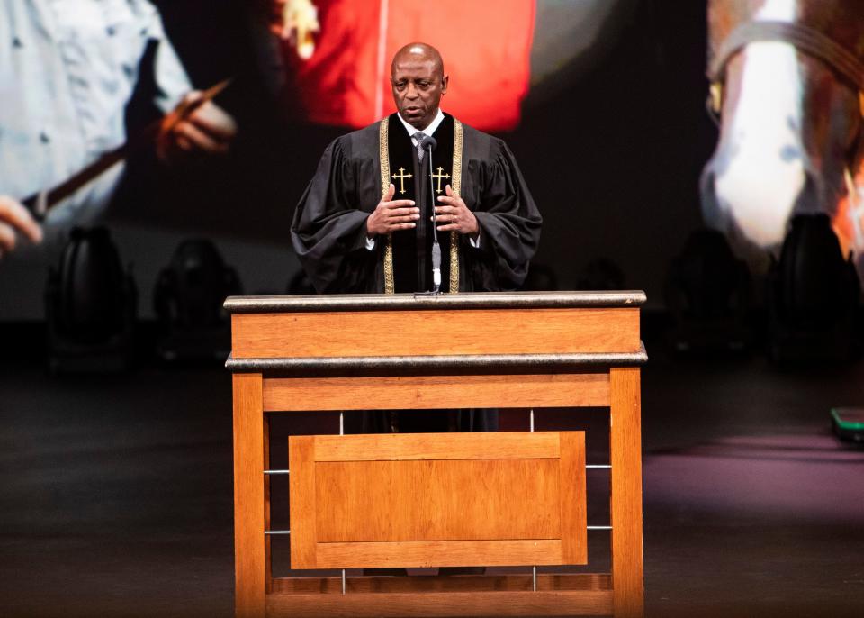 The Reverend Rufus Smith, senior pastor of Hope Church, gives the benediction during the memorial service for Nick Vergos, co-owner of The Rendezvous, at Hope Church in Cordova, Tennessee, on Monday, Sept. 9, 2019.