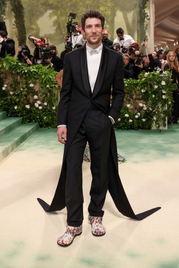 Josh O'Connor attends the 2024 Met Gala.