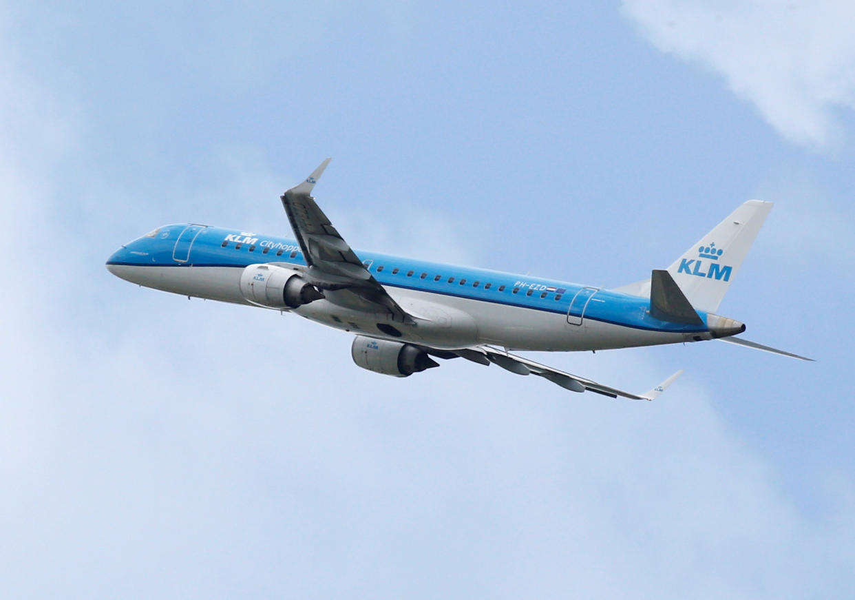 KLM defends their current breastfeeding policy stating that breastfeeding mothers should cover up to "keep the peace." (Photo: REUTERS/Regis Duvignau)