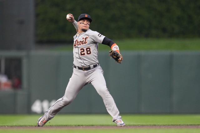 Javier Baez crushes first homer since signing with Detroit Tigers