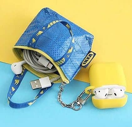 An Ikea bag coin purse that's just absolutely iconic