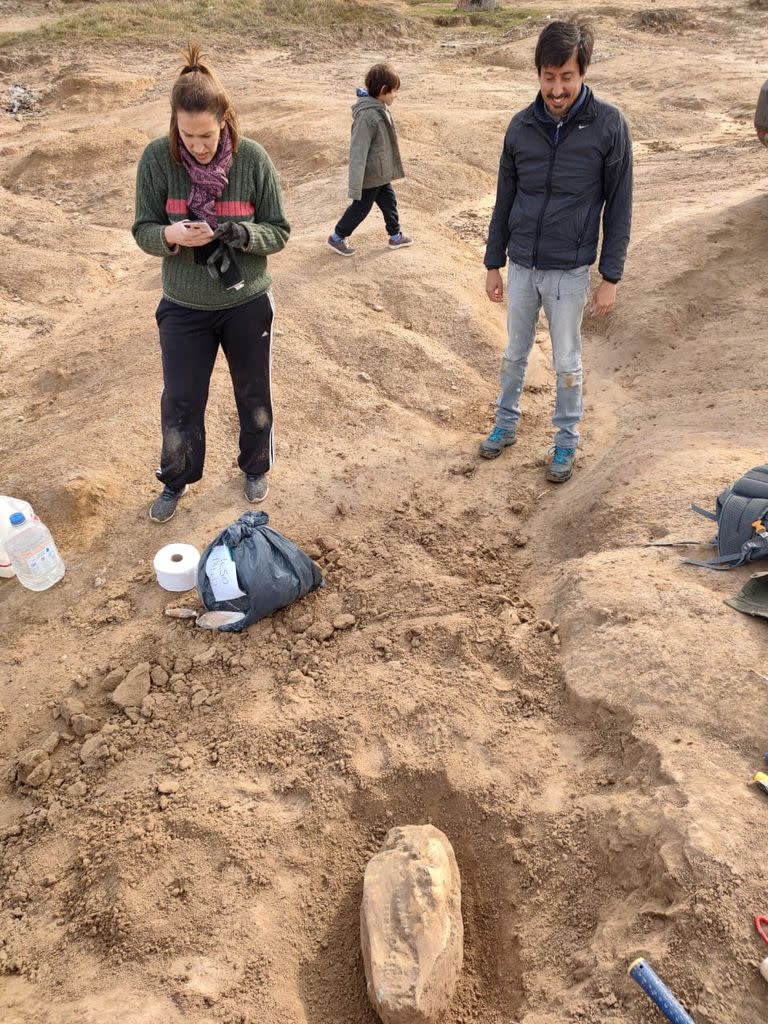 El hallazgo ocurrió en cercanías de Santa Clara del Mar, en una zona donde la erosión marina avanza centímetro a centímetro