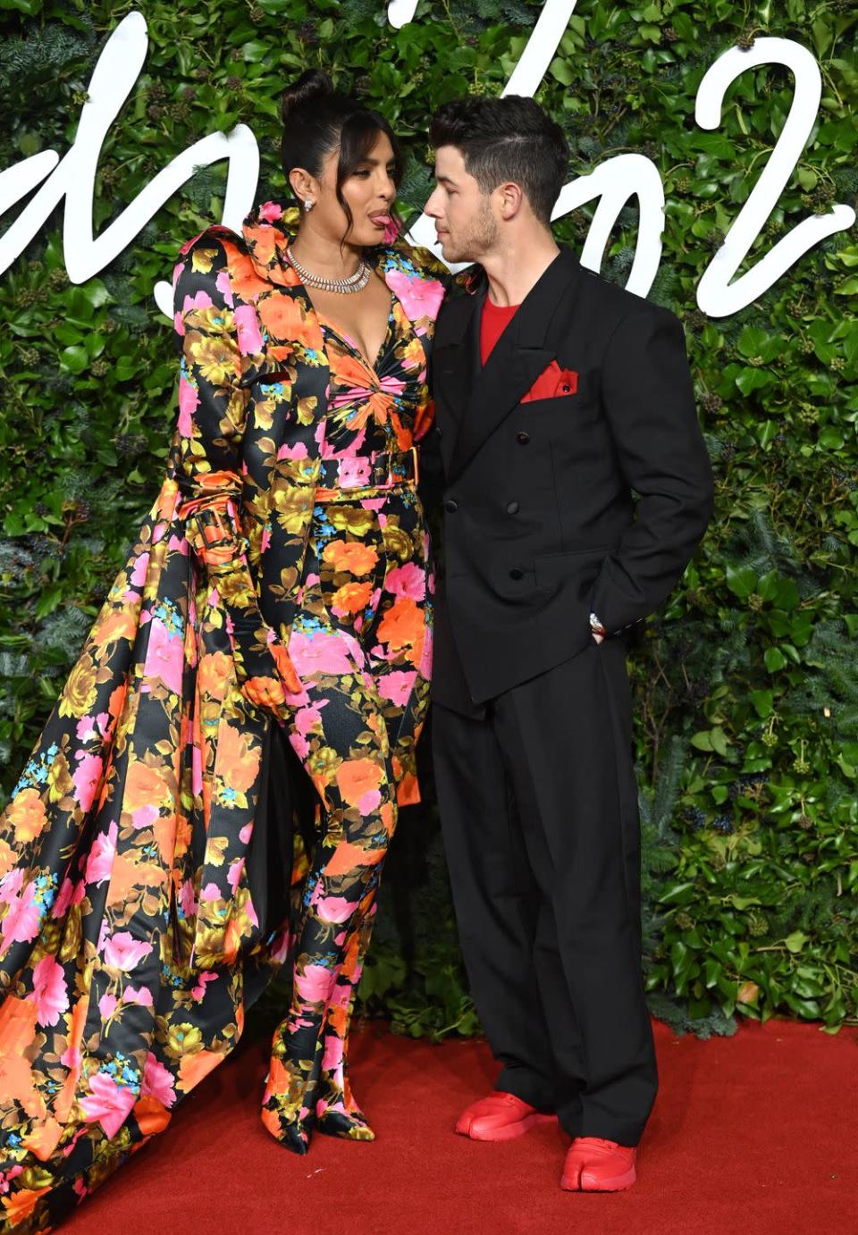<p>Lovebirds Priyanka and Nick made a statement on the red carpet last night. What do you think of their looks? </p>
