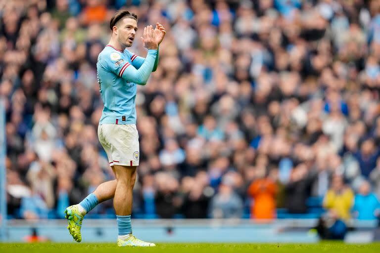 Jack Grealish está muy golpeado por el robo que sufrió en su propiedad